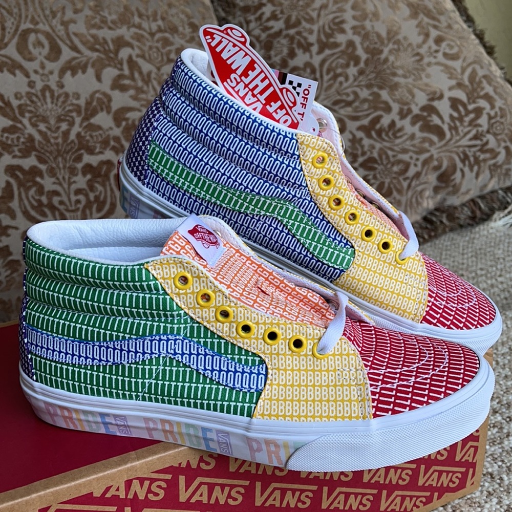 Vans Men’s Sk8-Mid Pride Multi/True White Sneakers - Picture 8 of 16